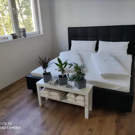 L8 Street Monteurwohnung - Gagarinstrasse 123 Appartement