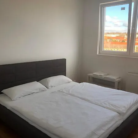 L8 Street Monteurwohnung - Gagarinstrasse 123 *