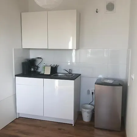 L8 Street Monteurwohnung - Gagarinstrasse 123 Appartement