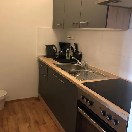 L8 Street Monteurwohnung - Gagarinstrasse 123 *